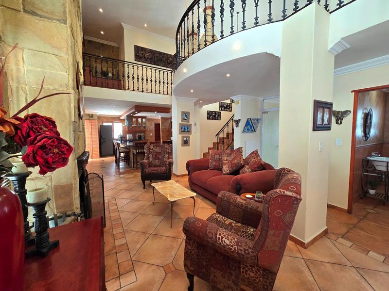 5 Bedroom Property for Sale in Golden Mile Western Cape